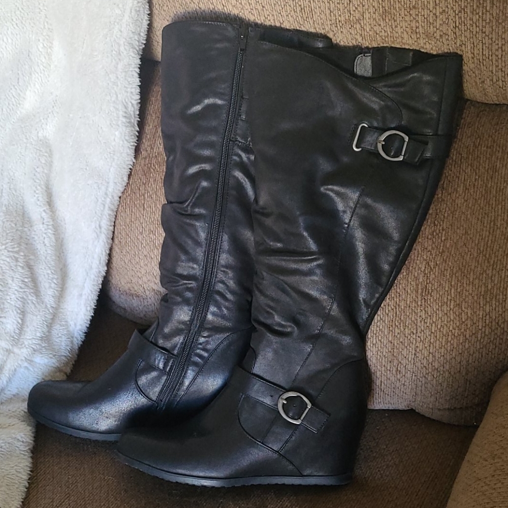 💥BOOTS NWT 8.5 Wide Calf